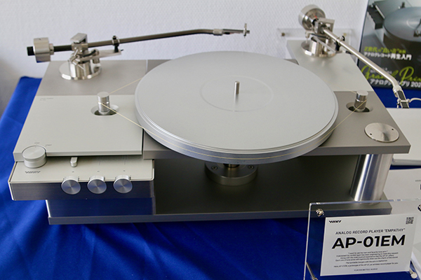  052324.munich.Yuki Precision AP-01EM turntable.jpg